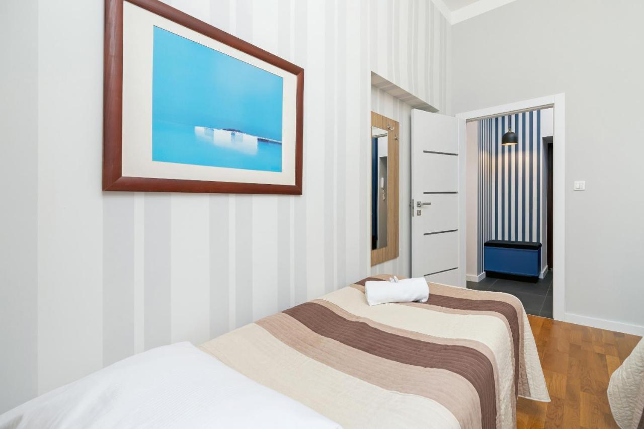 Sweet Family Apartment Chodkiewicza Rondo Grzegorzeckie By Noclegi Renters Краков Экстерьер фото